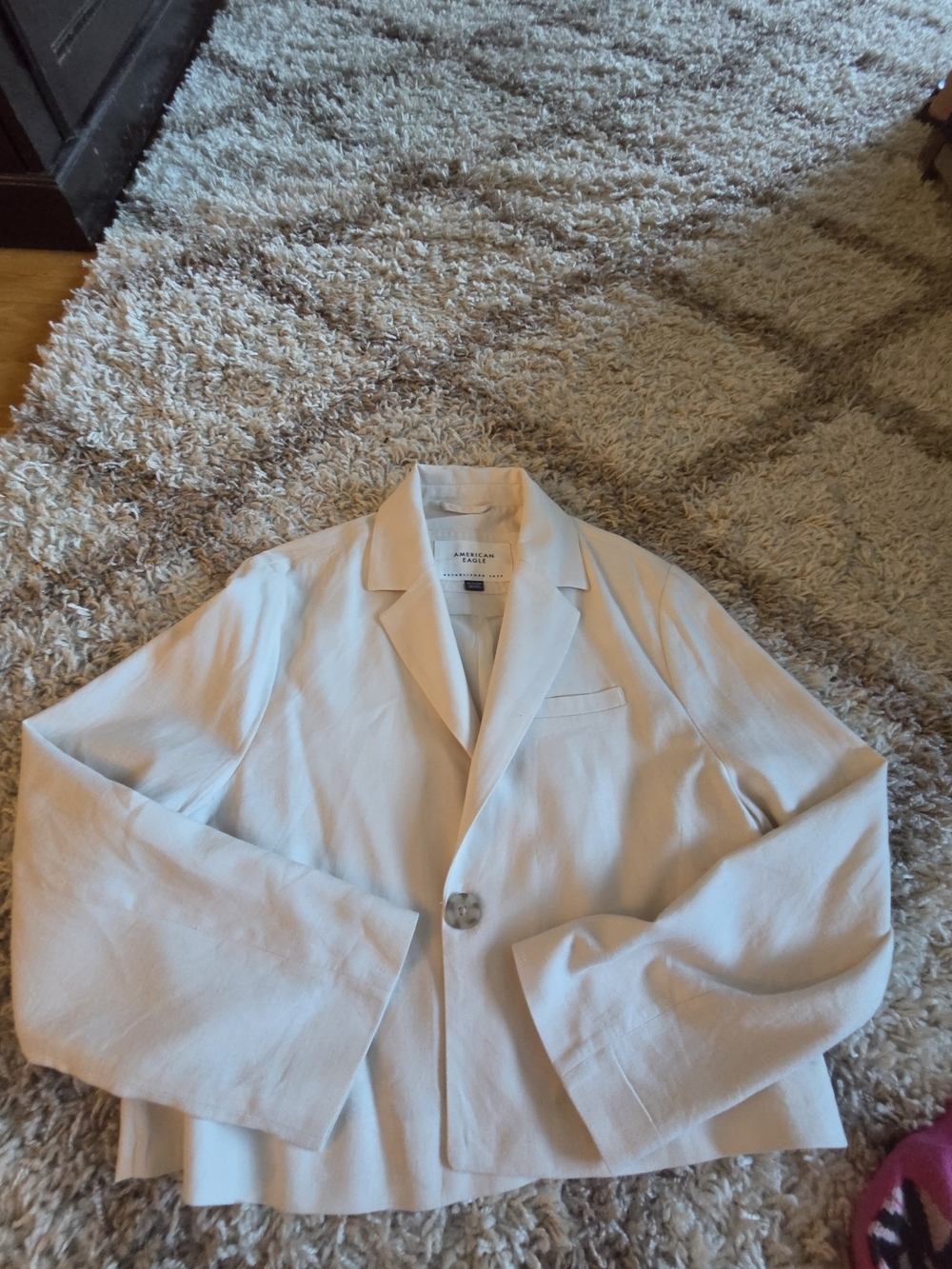American Eagle Outfitters Cream Cropped Blazer